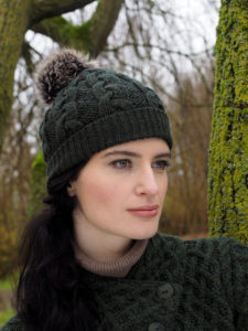 bonnet irlandais vert en pure laine à pompon